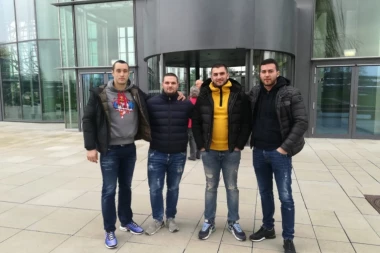 Srbija im je u srcu: Bubom prešli 230 kilometara da bi bodrili "Orlove" protiv Nemačke!