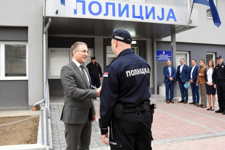 (FOTO) Otvorena nova zgrada Policijske stanice u Aleksandrovcu