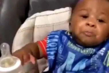 (VIDEO) Hit reakcija dečaka na očevu novu frizuru!