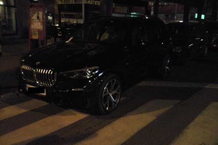 (FOTO) OTKRIVAMO: Đilas se bahatio po gradu, pa ostao bez skupocenog BMW-a