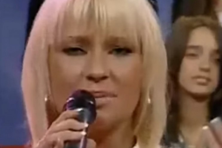 Katarina Živković pre i posle operacija