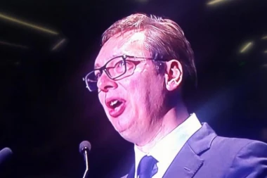 Predsednika savladale emocije: Vučić zaplakao dok se obraćao heroju koji je izgubio ruke i nogu