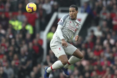 "Rano i preterano je govoriti da je Van Dajk najbolji štoper u istoriji PL"!