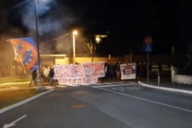 (VIDEO) Naježićete se: Ovako su "delije" i "grobari" podsetili na NATO agresiju!