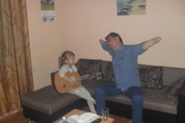 Potresna ispovest zastavnika zbog kojeg je Vučić plakao: Deca mi vezuju pertle, nikada više neću moći da ih uhvatim za ruku...