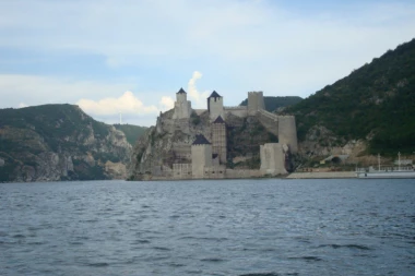 Da biste ušli u ovaj grad u Srbiji moraćete da platite od 150 do 1.200 dinara!