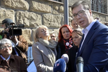 VUČIĆ: Ništa nije gotovo, prvo sa bankama, a onda i sa dužnicima u "švajcarcima"