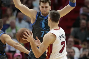 (VIDEO) Haos u Majamiju: Spektakularan okršaj Slovenaca, Dragić vodio navijanje!