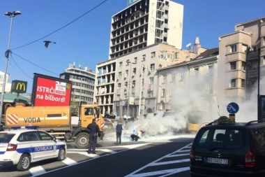 Gori taksi na Zelenom vencu: Stvorile se ogromne gužve u centru grada