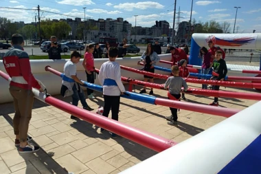 (VIDEO) Šta rade fudbaleri Zvezde pred Mačvu? Zabavljaju se ludo i nezaboravno!