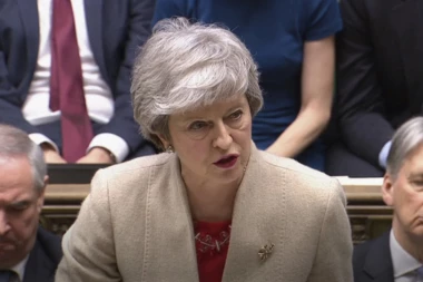 SKANDALČINA! Tereza Mej okružena narkomanima: Njen naslednik šmrkao kokain, šef diplomatije uzimao kanabis!