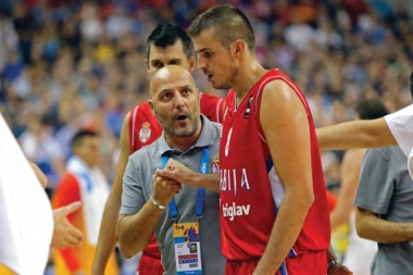 HULIGANI ME TUKLI  PALICAMA KO KONJA!