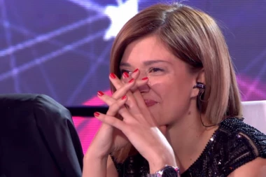 Svaka reč je gađala u srce: Kija ronila suze kada je čula ovu pesmu!