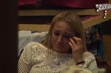 (VIDEO) Ti ne znaš šta sam ja doživela zbog tebe glupačo: Luna urlala i tresla se kao prut zbog Zorice Marković!