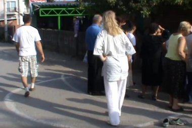 Ljudi masovno išli do Male Krsne, a razlog za to su misteriozni Najdanovi krugovi koji leče i najteže bolesti