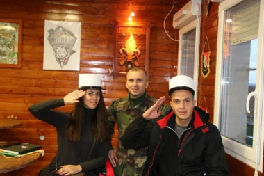 Ekipa emisije "Exploziv" donosi ekskluzivnu priču iz glavne baze Legije stranaca, danas i u utorak u 18.45h na Prvoj televiziji