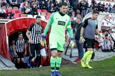 PORAZ PARTIZANA U KRUŠEVCU: Poništen gol, promašen penal - Savin debi za zaborav