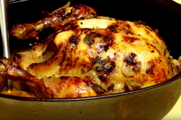 (RECEPT) LAKO, A PREUKUSNO: Piletina u vinu