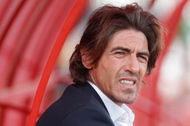 Bivši trener Zvezde popio otkaz!