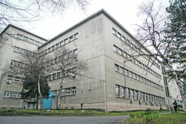 Darko Vesković optužen da je sa 29 metaka IZREŠETAO čoveka opet PREKLINJE sudiju za novu ćeliju