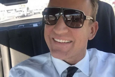 Šta se krije iza ove poruke Vojina Ražnatovića?! Arkan u nošnji i pesma koju obožavaju u Crnoj Gori!