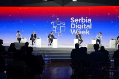 USKORO ĆE NAM SAMO NEBO BITI GRANICA: Sve usluge e-uprave biće dostupne preko mobilnog telefona