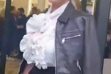 (VIDEO) Prvi put u javnosti nakon Šabanove smrti: Ilda skinula crninu!