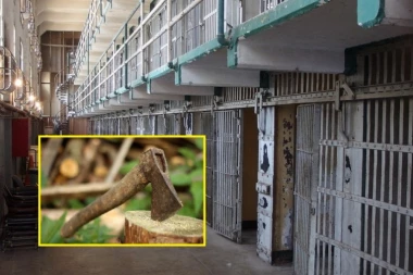 Sekirom iskasapio babu i dedu zbog penzije: Unuka krvavih ruku stigla pravda, evo koliko će da robija!