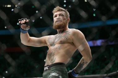 OBJAVLJEN SNIMAK NAVODNOG SILOVANJA:  Konor Mekgregor negira optužbe, a evo šta je video pokazao (VIDEO)