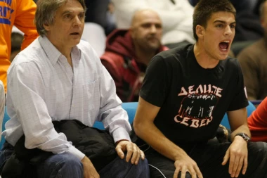 MOJ VUJADIN ĆE TEK DA REŠETA!