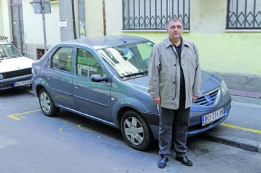 Pretukao čoveka zbog pljeskavice: Saslušanje za napad zbog parkinga za invalide