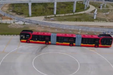 (VIDEO) Najduži električni autobus na svetu