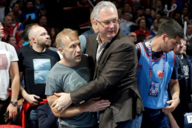 POGLEDAJTE KAKO KALINIĆ BIJE U PIONIRU! Za ovo je USLOVNO osuđen (VIDEO)