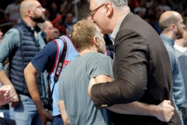 DA SAM IMAO BEJZBOL PALICU ILI PIŠTOLJ...: Milan Kalinić se u sudnici branio "i rukama i nogama"