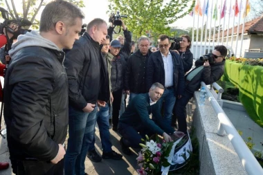 Obične kukavice! Lideri opozicije hrabri samo kad treba da tuku žene: Zakazali megdan ispred Pinka, pa se razbežali