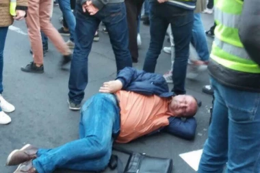 (FOTO) NASILJE ĐILASOVACA SE NASTAVLJA