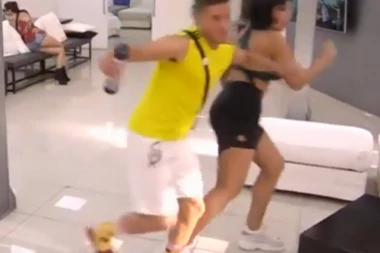 Šok! Skočio na Aleksandru: David potpuno poludeo!