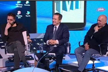 Dačiću stigla nepristojna ponuda usred emisije! Poruka od nepoznate devojke nasmejala celu Srbiju