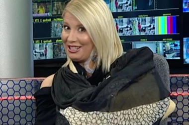 Ušao u studio i poljubio je: Emotivan trenutak tokom gostovanja Dee Đurđević na Pinku!