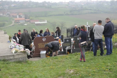 Godišnjica najvećeg pokolja u Srbiji: MONSTRUM JE UBIO 13 LJUDI U SELU, A VELIKU IVANČU ZAUVEK ZAVIO U CRNO!