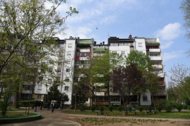 Tuga do neba: Preminuo otac dečaka koji je izvršio samoubistvo na Novom Beogradu!