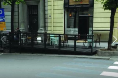 Bahata bivša vlast: Izbrisali zebru da bi postavili baštu kafića