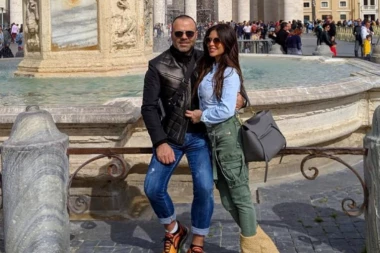 (FOTO) ŠOK! Mesec dana posle porođaja Sevićka pokazala kako izgleda: SVI U NEVERICI!