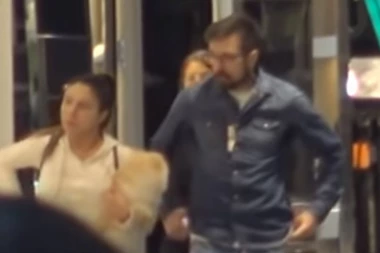 (PAPARACO) Afrika i Volkov uhvaćeni zajedno, a tvrde da nema ništa od trudnoće!