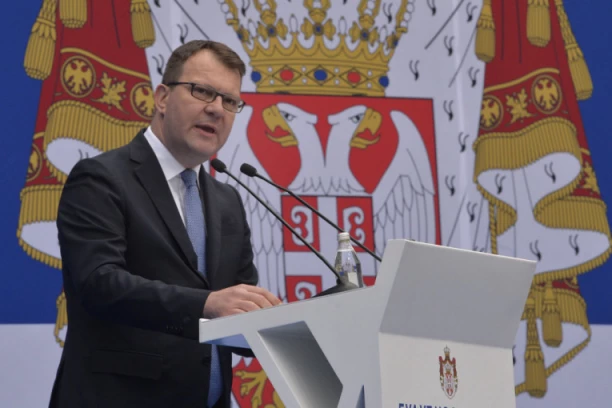 NEMA PROTEKCIJE! Igora Mirovića zaustavila policija! KAŽNJEN PO PROPISU, A EVO I ŠTA JE URADIO!