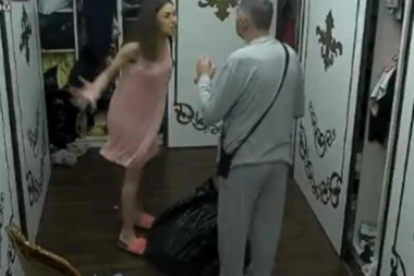 Milijana istukla Milojka: Ne možeš da j*beš, a možeš tamo da igraš!