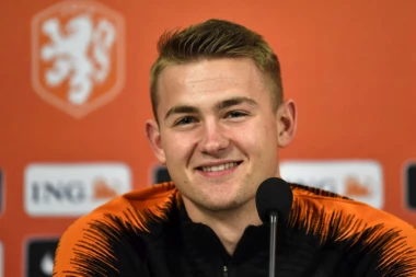 Uskoro kraj prve letnje sapunice: De Liht pred transferom!