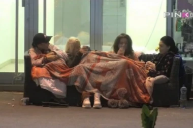 (VIDEO) Mina objašnjavala kako ga prima u guzu: Zadrugarke otkrile svoje se*si tajne!