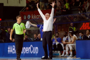 Repeša pričao o daleko važnijim stvarima od košarke: Kolektivna histerija - Ko je ovde kriv? Ustaše, Šiptari, Amerikanci, Slovenci, Francuzi...