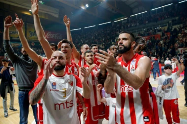 (FOTO) Uvredljivi grafiti dočekali košarkaše Crvene zvezde ispred Morače!